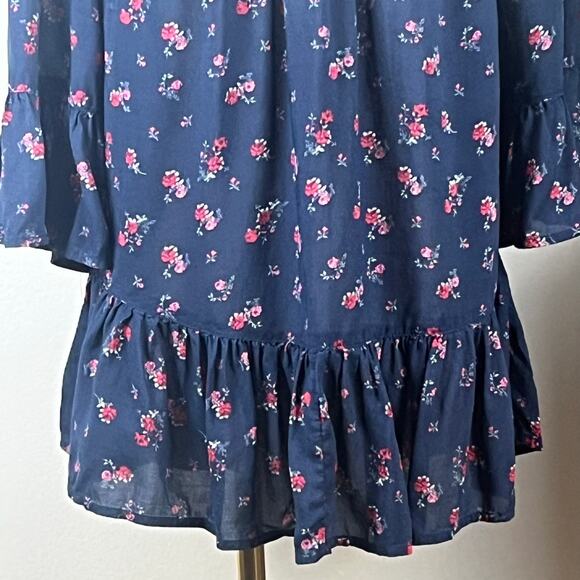 BeachLunchLounge Navy Floral Off Shoulder Loose Fit Top Size XS - Picture 3 of 8